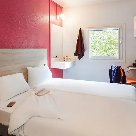 Hotelf1 Loubet Hotel *