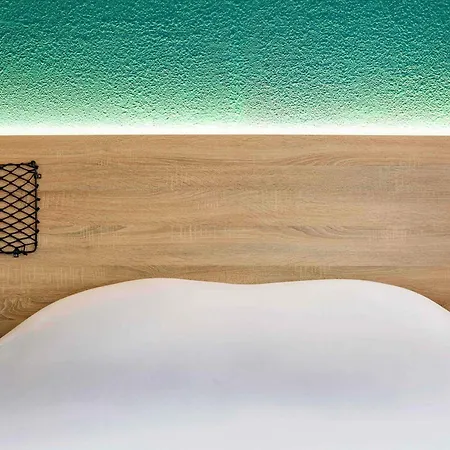 Hotelf1 Loubet Villeneuve-Loubet