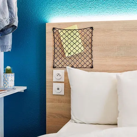 Otel Hotelf1 Loubet