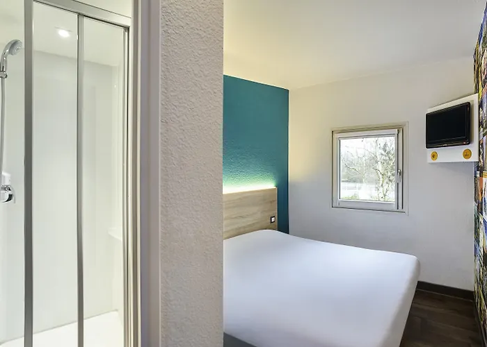 Hotelf1 Loubet Villeneuve-Loubet