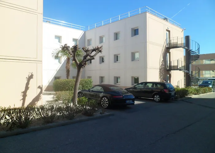 Hotelf1 Loubet Hotel *