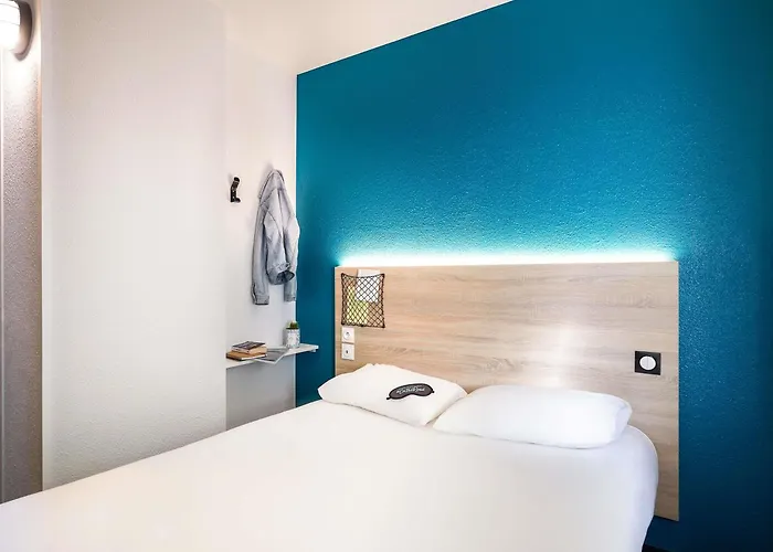 Hotelf1 Loubet * Villeneuve-Loubet